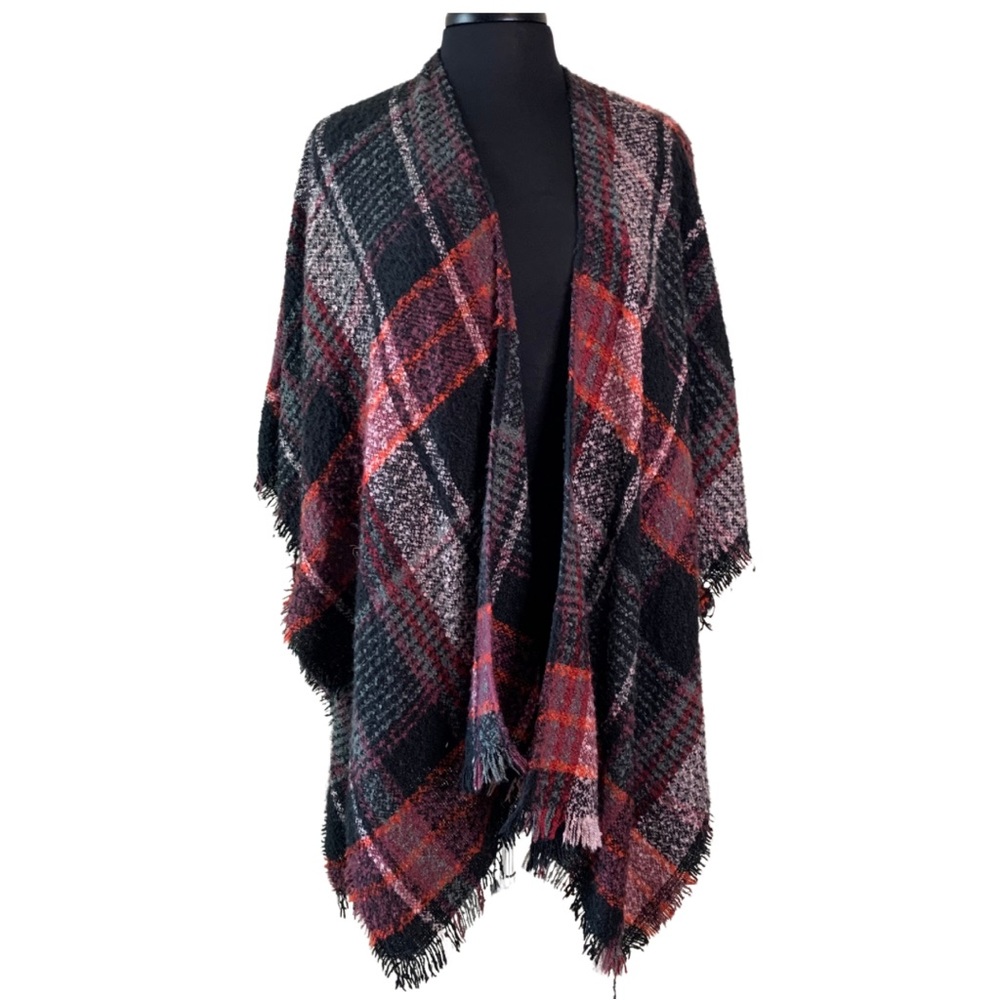 EVEREVE Red Black Plaid Ruana Shawl Woven Fringe Edge